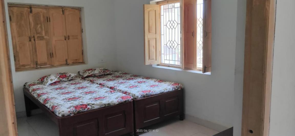 Budha Ashram Guest House Bodhgaya Bagian luar foto